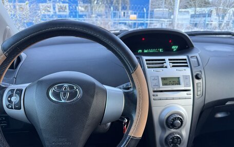 Toyota Yaris III рестайлинг, 2008 год, 590 000 рублей, 9 фотография