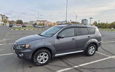 Mitsubishi Outlander III рестайлинг 3, 2010 год, 750 000 рублей, 4 фотография