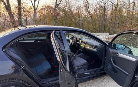 Volkswagen Jetta VI, 2013 год, 800 000 рублей, 8 фотография