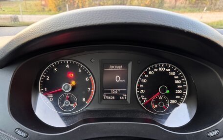 Volkswagen Jetta VI, 2013 год, 800 000 рублей, 19 фотография