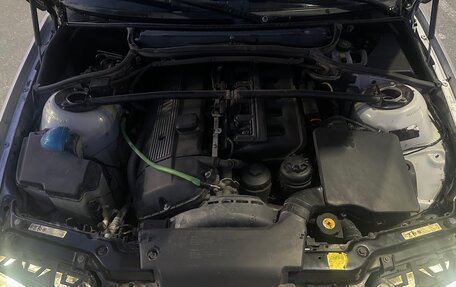 BMW 3 серия, 2001 год, 800 000 рублей, 12 фотография