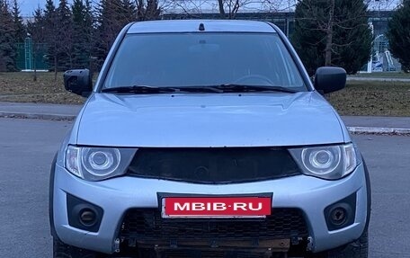 Mitsubishi L200 IV рестайлинг, 2013 год, 829 000 рублей, 7 фотография