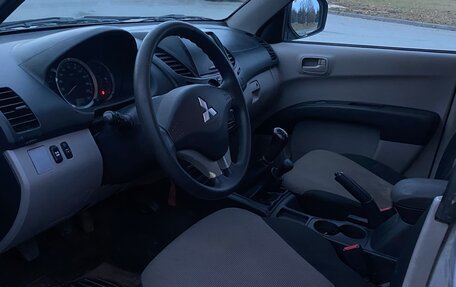 Mitsubishi L200 IV рестайлинг, 2013 год, 829 000 рублей, 14 фотография