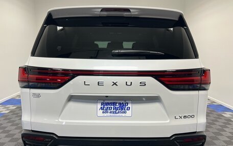 Lexus LX, 2024 год, 16 630 813 рублей, 6 фотография