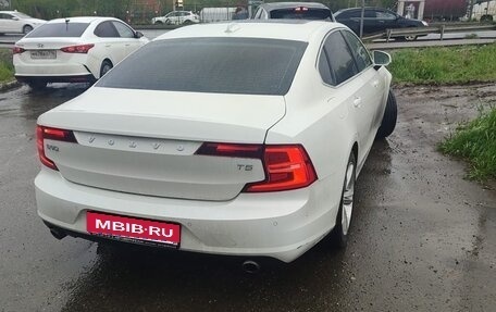 Volvo S90 II рестайлинг, 2017 год, 2 500 000 рублей, 2 фотография