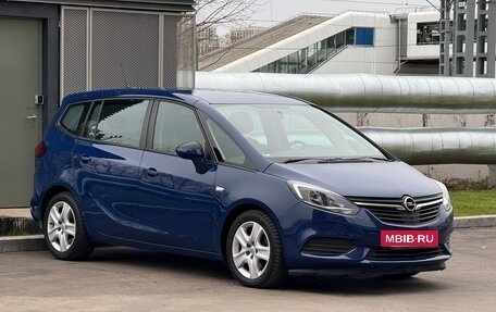 Opel Zafira C рестайлинг, 2018 год, 1 450 000 рублей, 3 фотография