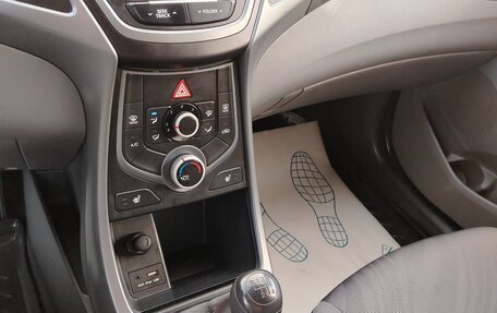 Hyundai Elantra V, 2014 год, 1 000 000 рублей, 12 фотография