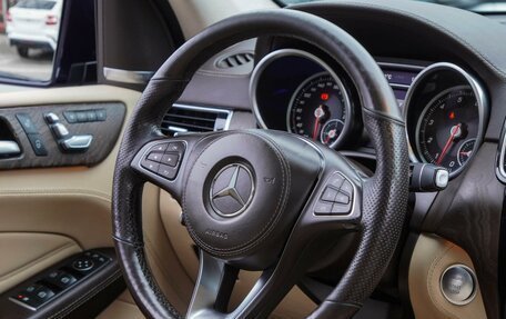 Mercedes-Benz GLS, 2016 год, 3 850 000 рублей, 30 фотография