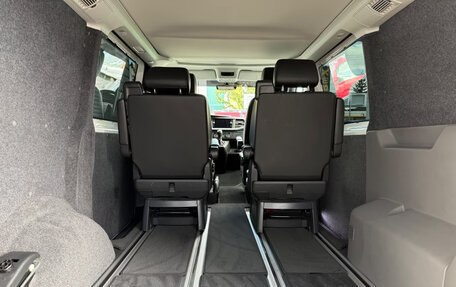 Volkswagen Multivan T6 рестайлинг, 2024 год, 7 600 000 рублей, 15 фотография