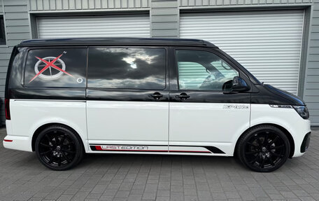 Volkswagen Multivan T6 рестайлинг, 2024 год, 7 600 000 рублей, 6 фотография