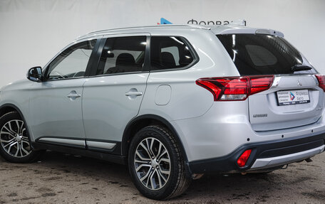 Mitsubishi Outlander III рестайлинг 3, 2017 год, 2 050 000 рублей, 4 фотография