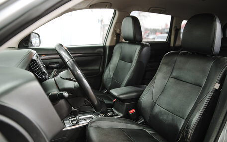 Mitsubishi Outlander III рестайлинг 3, 2017 год, 2 050 000 рублей, 7 фотография