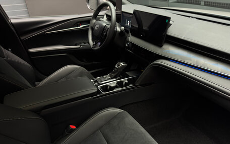 Toyota Camry, 2025 год, 4 900 000 рублей, 19 фотография