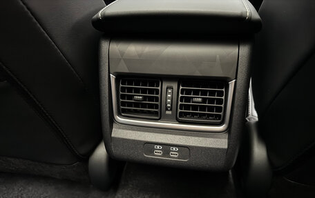 Toyota Camry, 2025 год, 4 900 000 рублей, 24 фотография