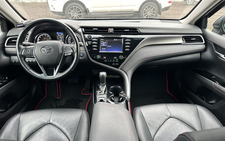 Toyota Camry, 2020 год, 2 399 000 рублей, 8 фотография