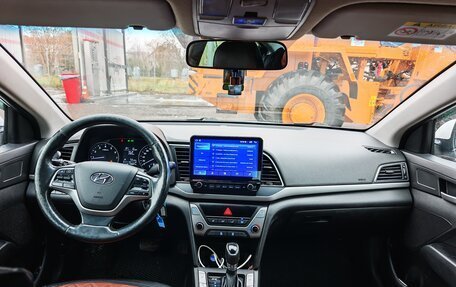 Hyundai Elantra VI рестайлинг, 2018 год, 1 450 000 рублей, 8 фотография