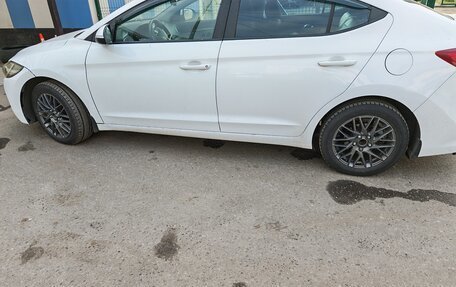 Hyundai Elantra VI рестайлинг, 2018 год, 1 450 000 рублей, 11 фотография