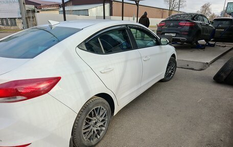 Hyundai Elantra VI рестайлинг, 2018 год, 1 450 000 рублей, 10 фотография