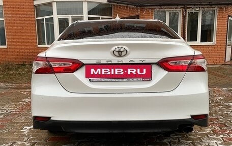 Toyota Camry, 2019 год, 1 900 000 рублей, 7 фотография