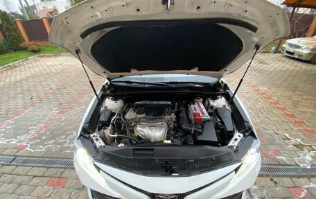 Toyota Camry, 2019 год, 1 900 000 рублей, 20 фотография