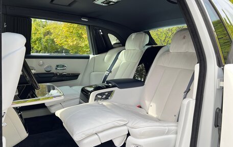 Rolls-Royce Phantom VIII, 2020 год, 74 000 000 рублей, 25 фотография