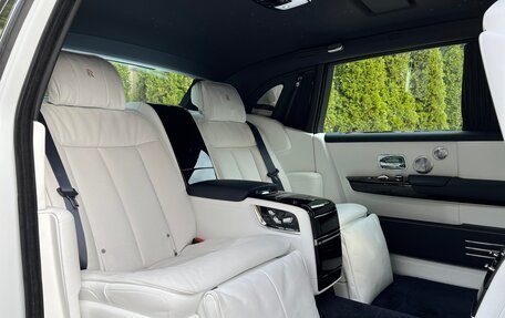 Rolls-Royce Phantom VIII, 2020 год, 74 000 000 рублей, 23 фотография