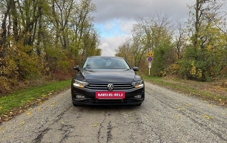 Volkswagen Passat B8 рестайлинг, 2019 год, 2 850 000 рублей, 6 фотография