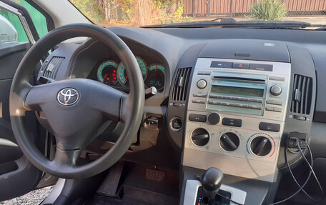 Toyota Corolla Verso I, 2008 год, 705 000 рублей, 6 фотография