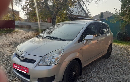 Toyota Corolla Verso I, 2008 год, 705 000 рублей, 2 фотография