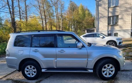 Mitsubishi Pajero IV, 2014 год, 2 175 000 рублей, 2 фотография