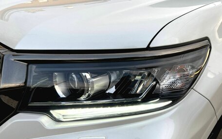 Toyota Land Cruiser Prado 150 рестайлинг 2, 2021 год, 5 650 000 рублей, 4 фотография