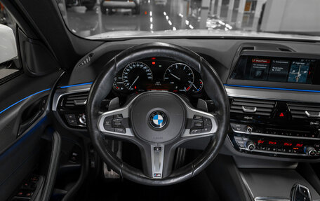 BMW 5 серия, 2019 год, 3 780 000 рублей, 11 фотография