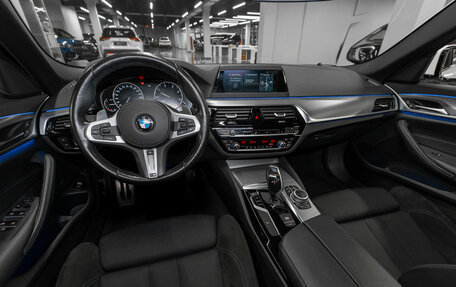 BMW 5 серия, 2019 год, 3 780 000 рублей, 7 фотография