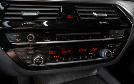 BMW 5 серия, 2019 год, 3 780 000 рублей, 19 фотография