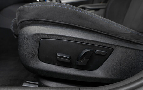 BMW 5 серия, 2019 год, 3 780 000 рублей, 15 фотография