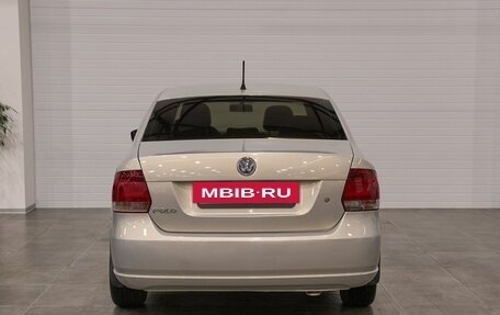 Volkswagen Polo VI (EU Market), 2015 год, 900 000 рублей, 5 фотография