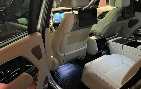 Land Rover Range Rover IV рестайлинг, 2023 год, 27 500 000 рублей, 7 фотография