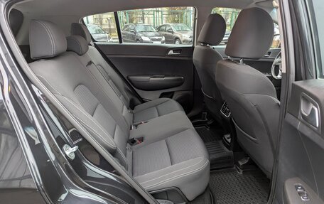 KIA Sportage IV рестайлинг, 2018 год, 2 050 000 рублей, 15 фотография