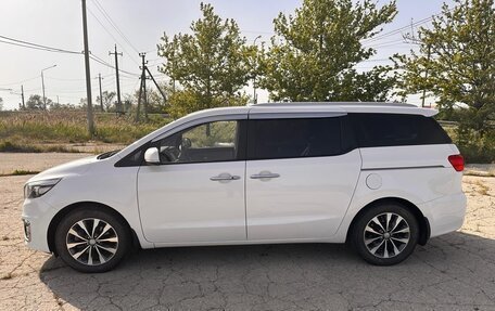 KIA Carnival III, 2017 год, 2 450 000 рублей, 6 фотография