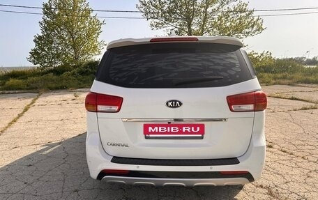 KIA Carnival III, 2017 год, 2 450 000 рублей, 4 фотография