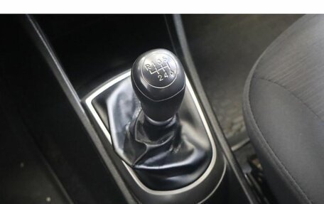 Hyundai Solaris II рестайлинг, 2015 год, 799 000 рублей, 11 фотография