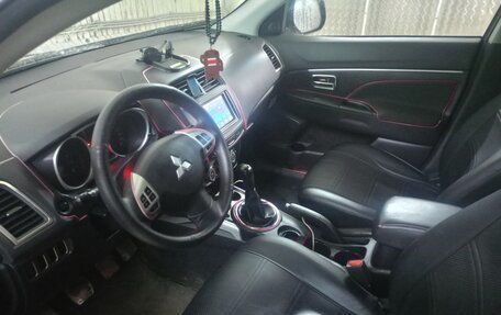 Mitsubishi ASX I рестайлинг, 2010 год, 625 000 рублей, 2 фотография