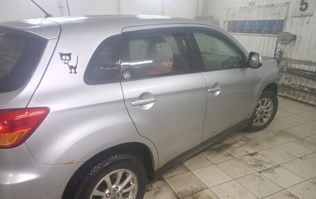 Mitsubishi ASX I рестайлинг, 2010 год, 625 000 рублей, 3 фотография