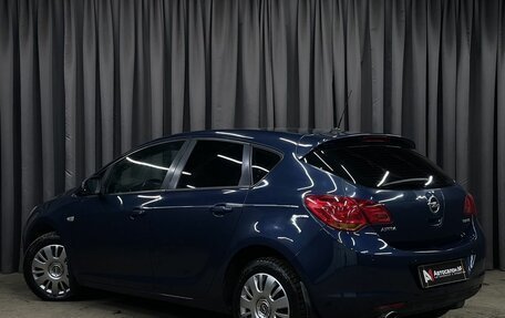 Opel Astra J, 2011 год, 649 777 рублей, 2 фотография