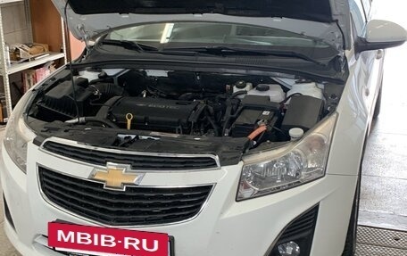 Chevrolet Cruze II, 2013 год, 900 000 рублей, 4 фотография