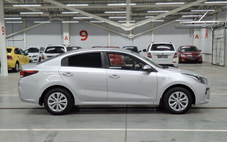 KIA Rio IV, 2017 год, 990 000 рублей, 8 фотография