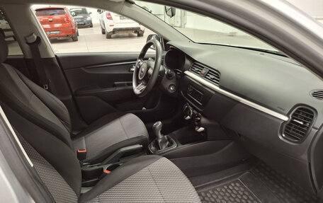 KIA Rio IV, 2017 год, 990 000 рублей, 15 фотография