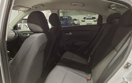 KIA Rio IV, 2017 год, 990 000 рублей, 16 фотография