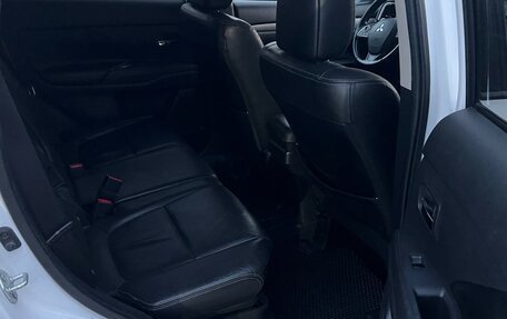 Mitsubishi Outlander III рестайлинг 3, 2013 год, 1 190 000 рублей, 12 фотография