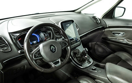 Renault Espace V рестайлинг, 2016 год, 1 300 989 рублей, 11 фотография